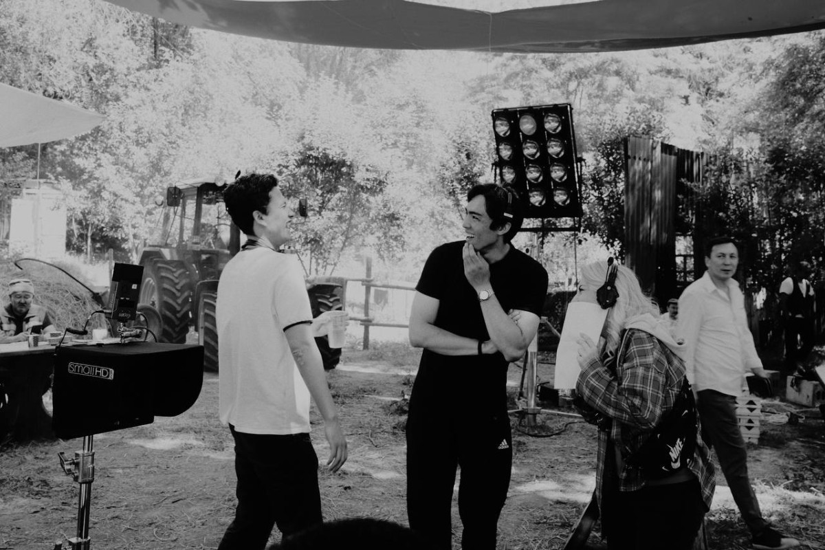 Дастан Аралбай снимает музыку так, как её чувствует gen z Дастан Аралбай снимает музыку так, как её чувствует gen z