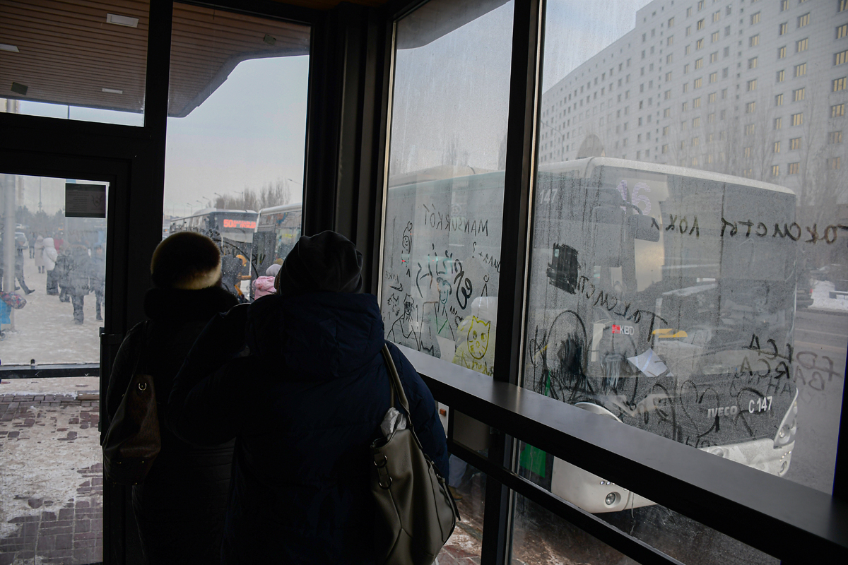 Астананың аязды күндері: жылы аялдамалар тұрғындар үшін емес, үйсіздерге салынған ба?