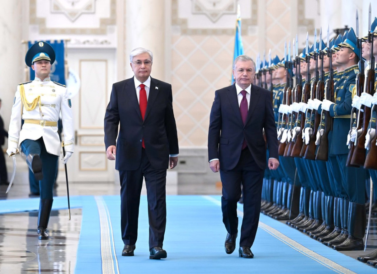 Тоқаев Өзбекстан президентін Ақордада қарсы алды Тоқаев Өзбекстан президентін Ақордада қарсы алды
