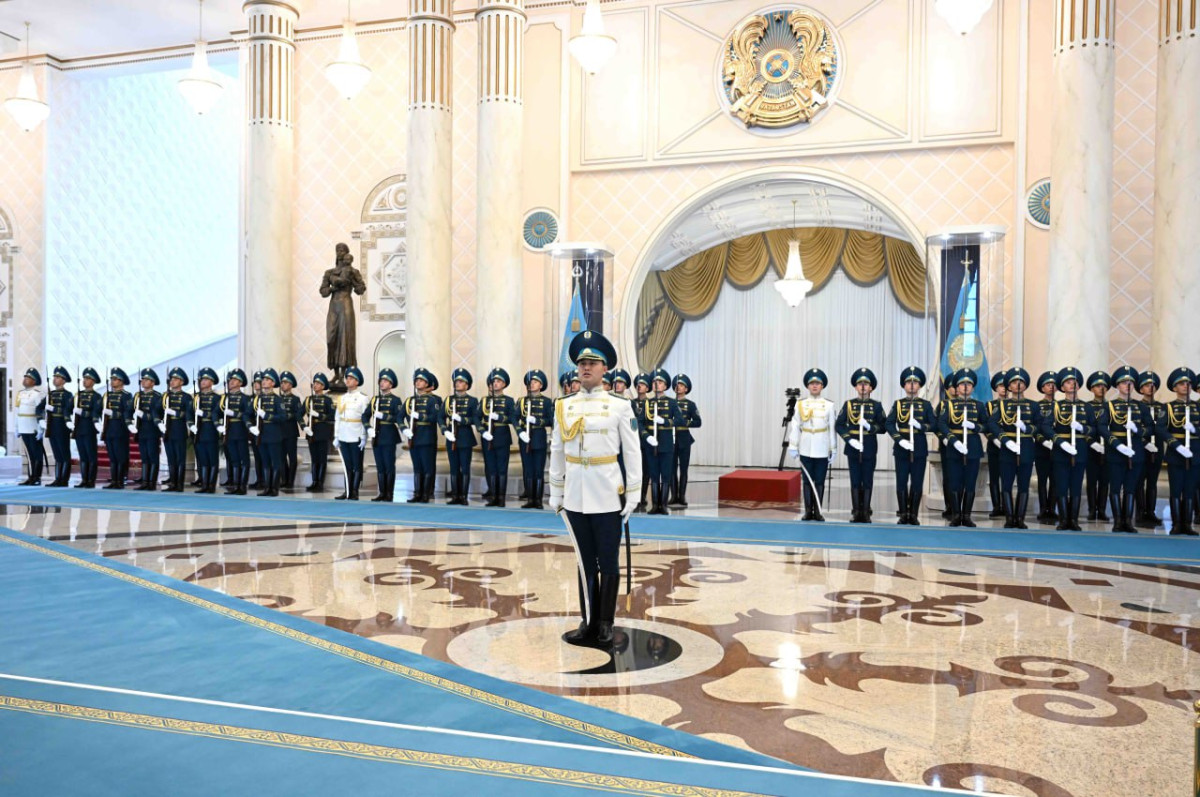 Тоқаев Өзбекстан президентін Ақордада қарсы алды Тоқаев Өзбекстан президентін Ақордада қарсы алды