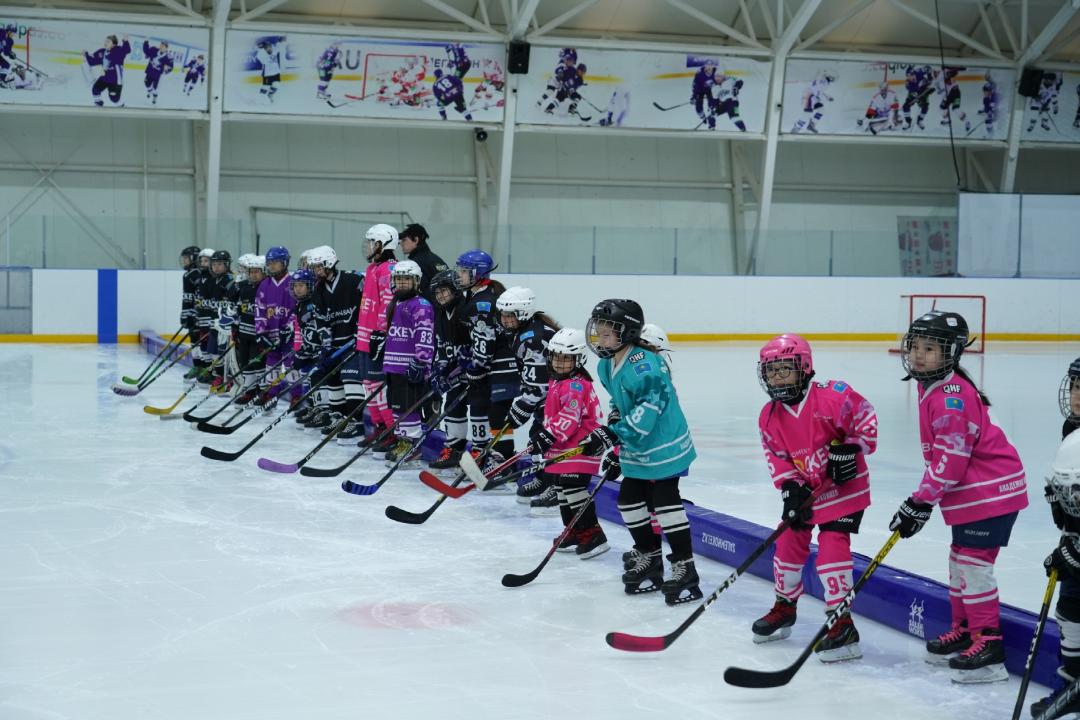 Hockey tournament among women's teams held in Astana