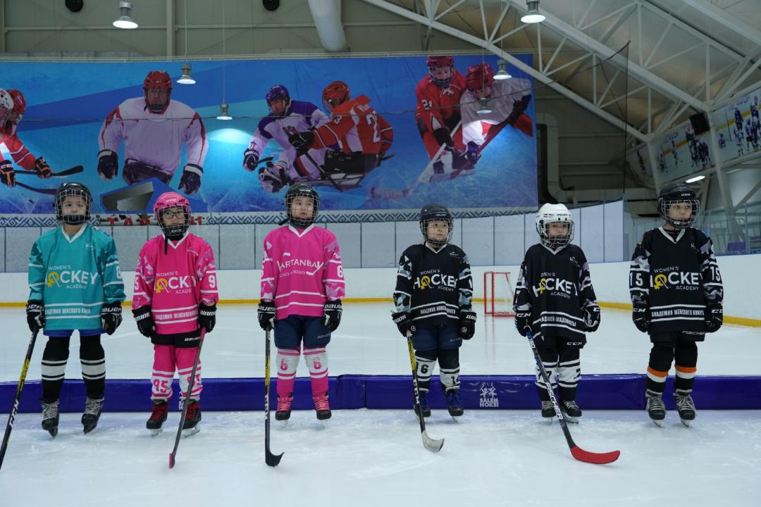 Hockey tournament among women's teams held in Astana