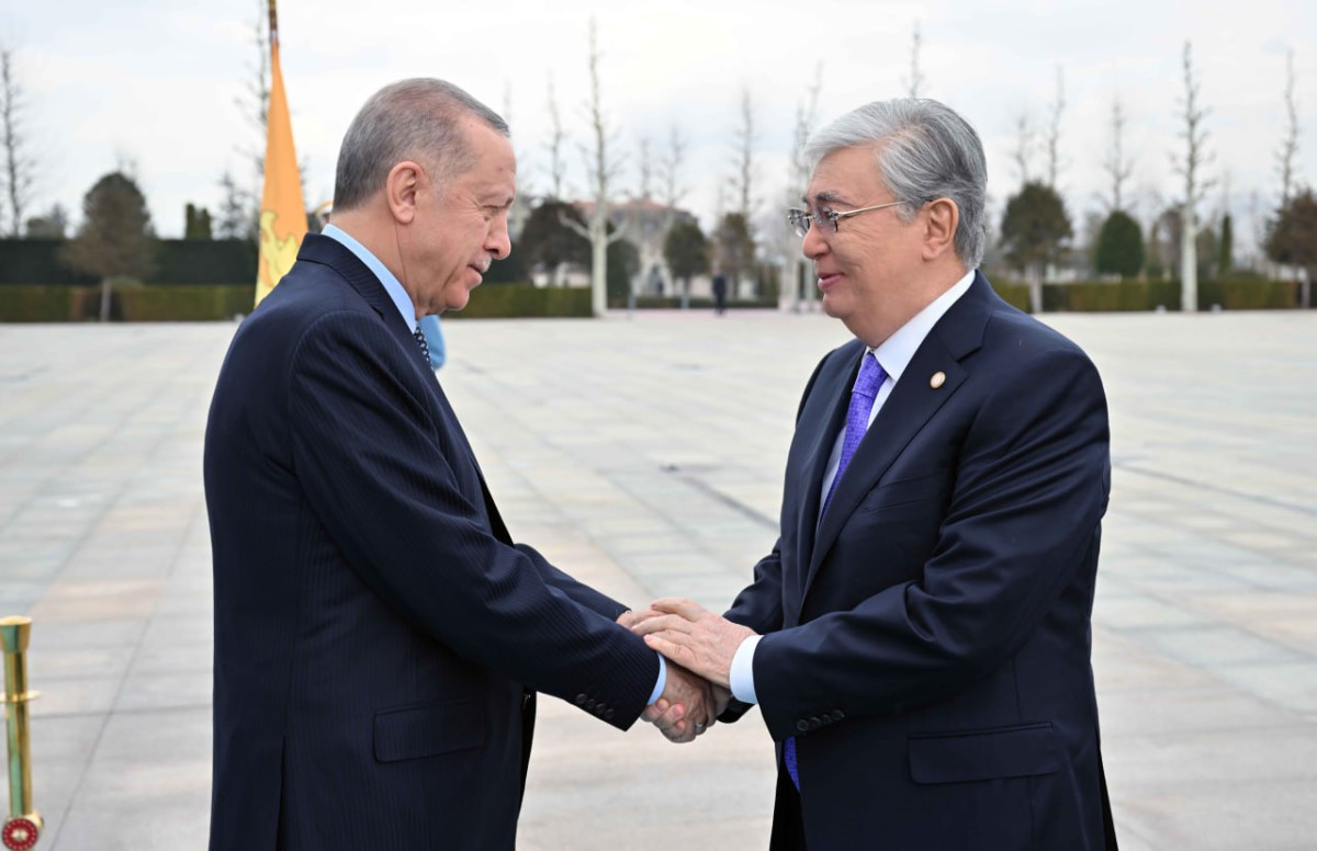 Turkish President Erdogan greets President Tokayev in Külliye residence