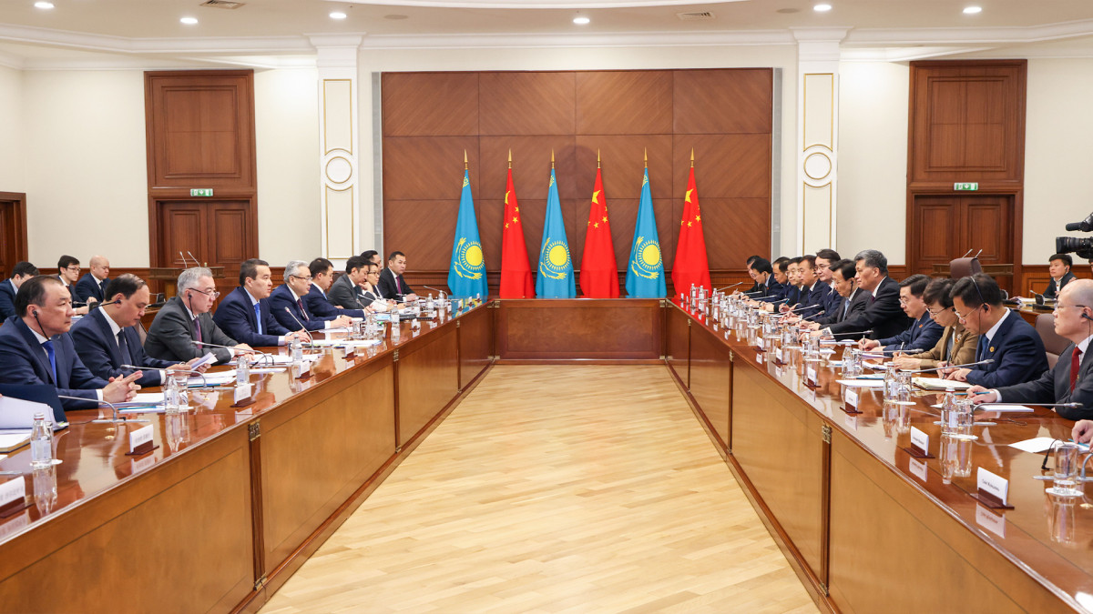 Alikhan Smailov meets with Secretary of Communist Party Committee of Xinjiang Uygur Autonomous Region of China Ma Xinzhui