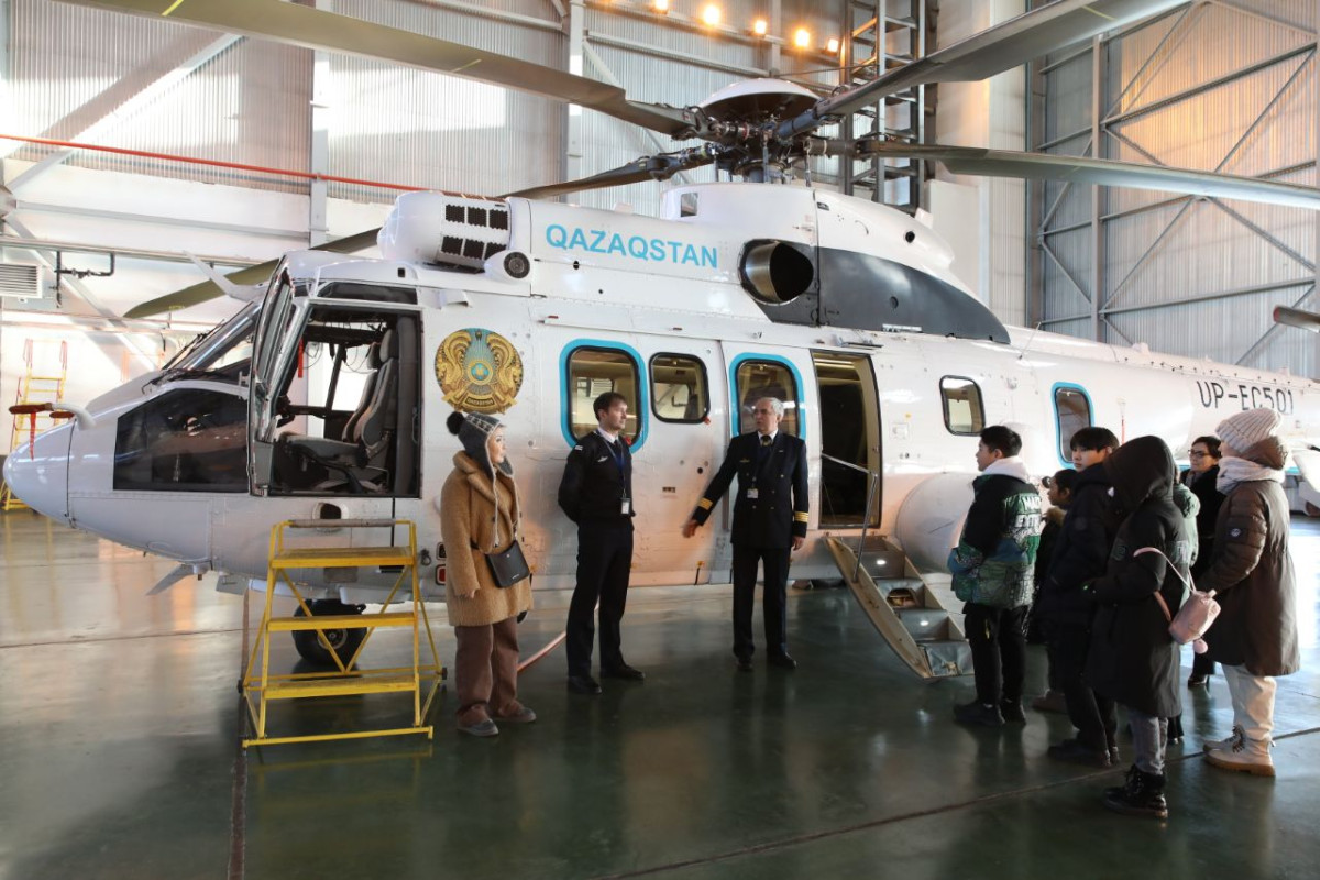 Президент Іс Басқармасы балаларды «Бүркіт» авиакомпаниясына экскурсияға апарды