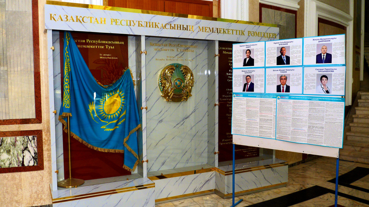 Избирательные участки Алматы завершают подготовку к выборам