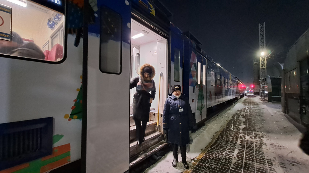 Новогодний турпоезд запустили по маршруту «Астана – Бурабай»