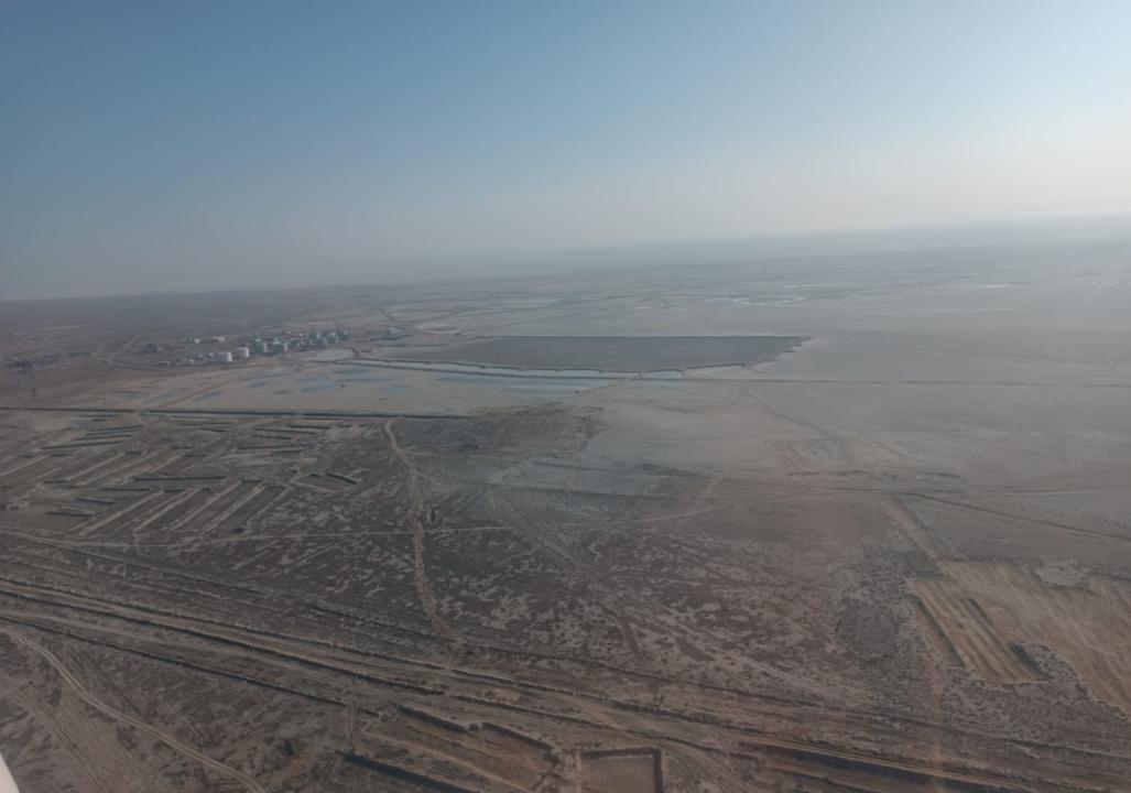 Побережье Каспия горит в Атырауской области