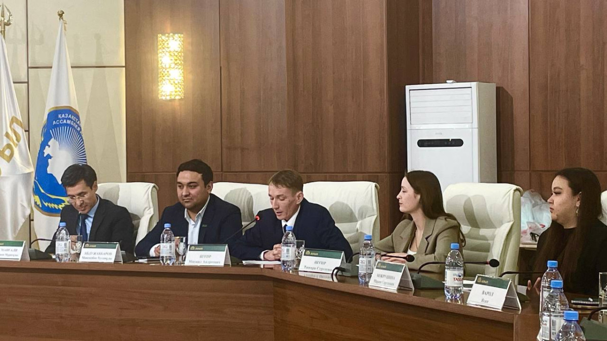 Михаил Штир: Қазақ тілін ана тіліміз ретінде сөйлеп өстік Михаил Штир: Қазақ тілін ана тіліміз ретінде сөйлеп өстік