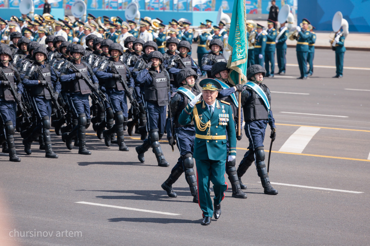 Астанадағы әскери шеру ел рухын көтерді