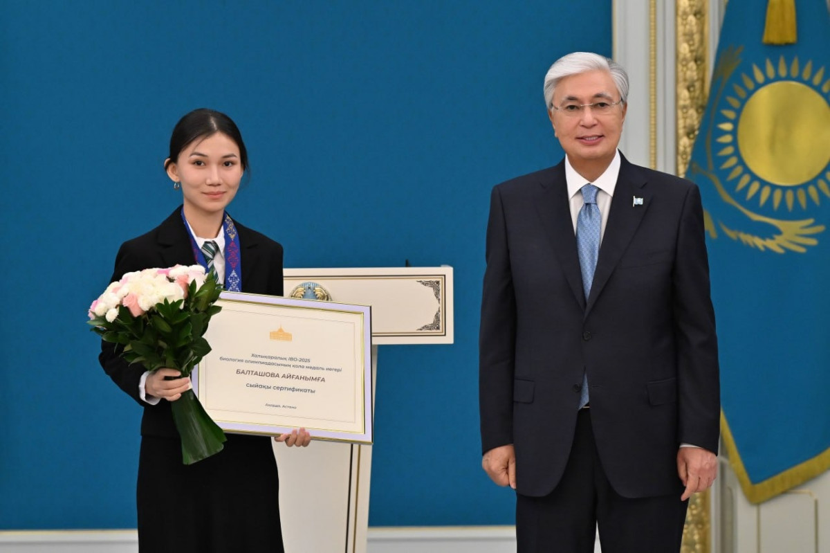 "Үмітті ақтау керек": Тоқаевтан сыйақы алған оқушылар әсерлерімен бөлісті