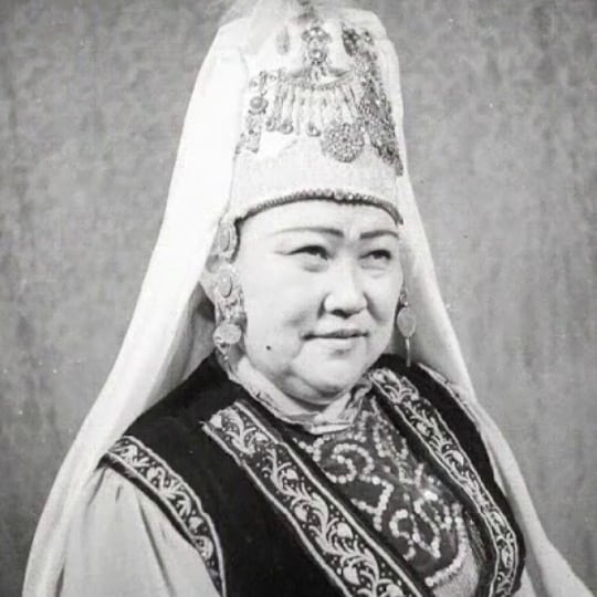 <em>instagram.com/zhamal_omarova_ парақшасынан</em>