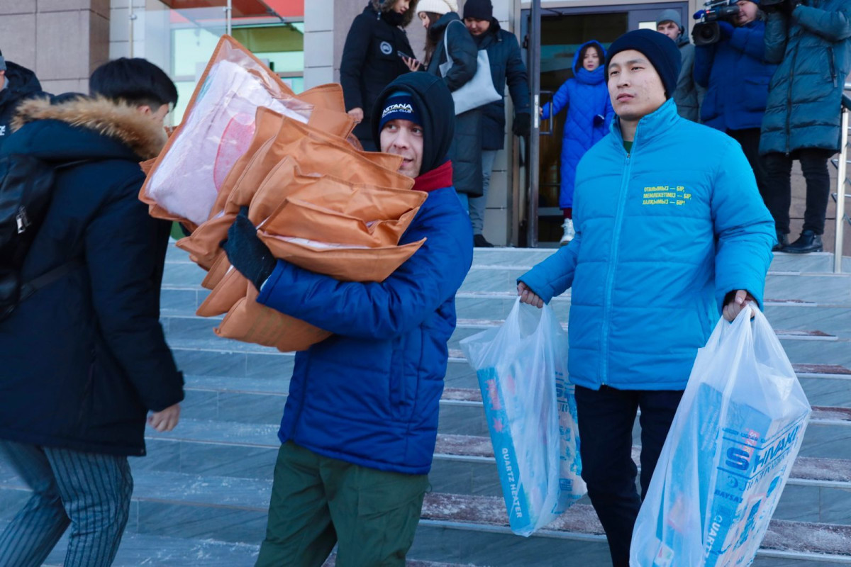 Члены партии «AMANAT» отправили гуманитарную помощь в Экибастуз