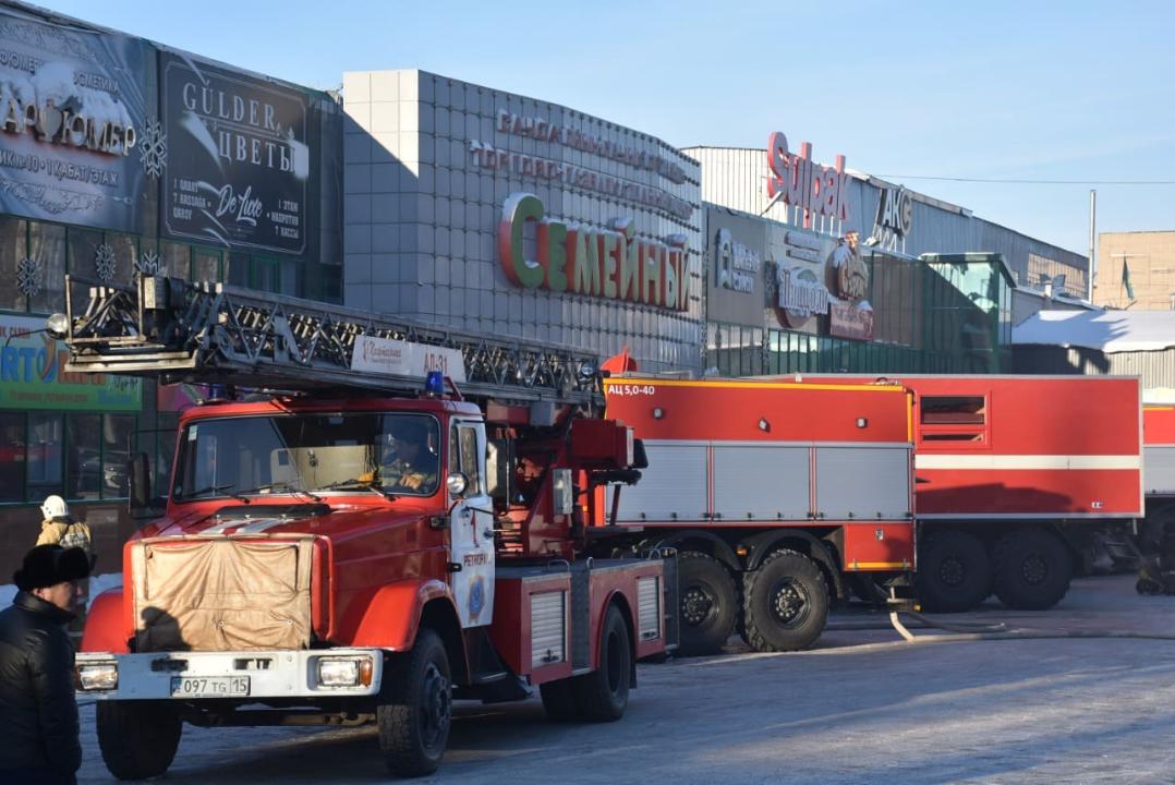 В Петропавловске горел супермаркет «Магнум»