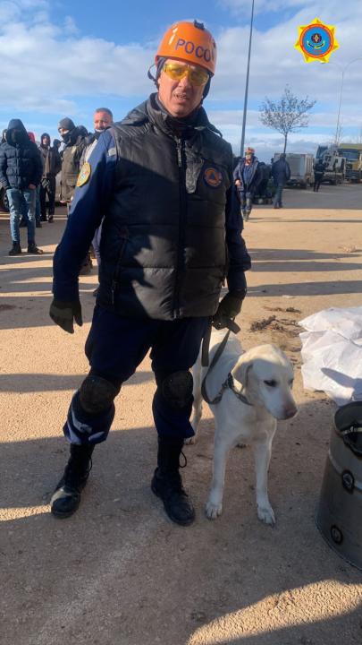 Казахстанские спасатели МЧС приступили к поисковым работам в Турции
