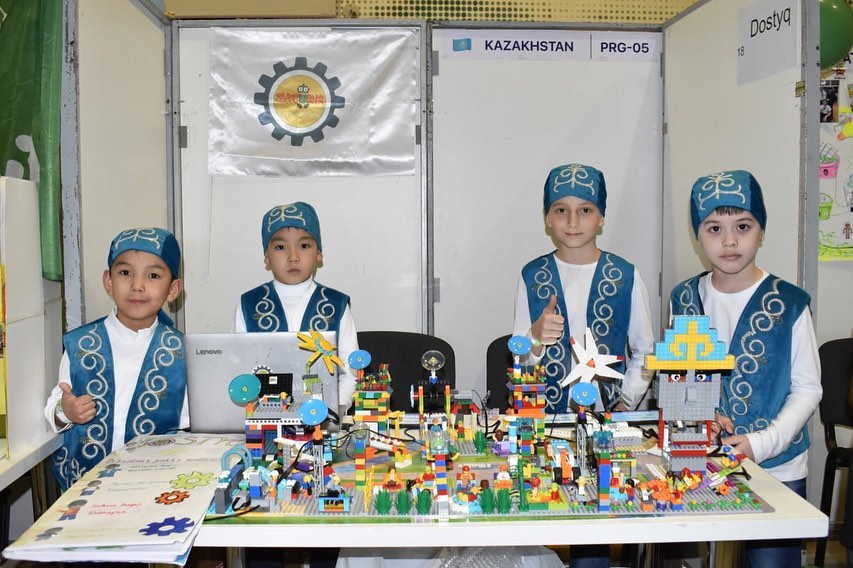 Международный чемпионат по робототехнике среди школьников проходит в Астане