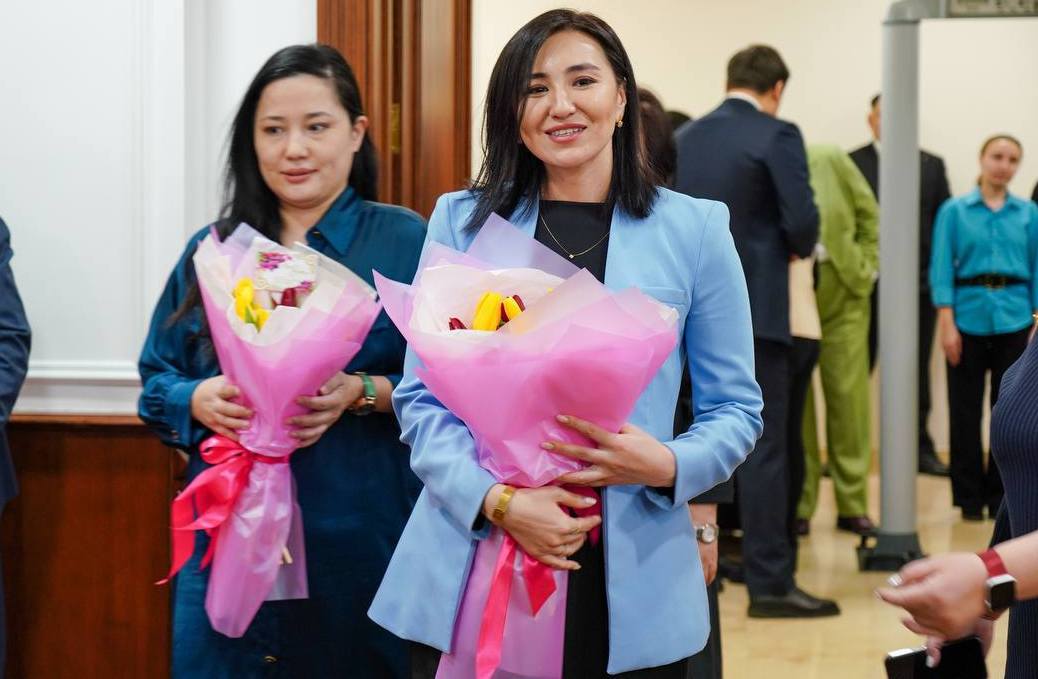 Свыше 55% казахстанских госслужащих – женщины