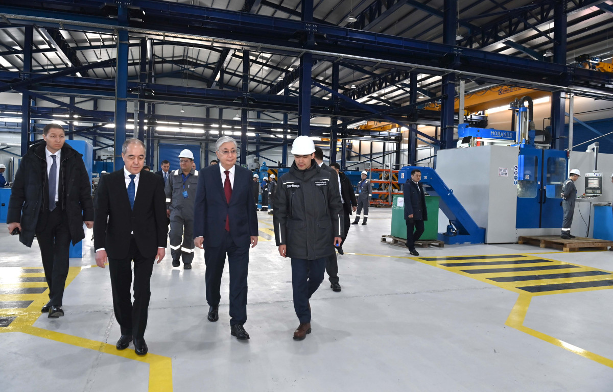 Президент посетил производственный цех итальянско-казахстанского предприятия в ЗКО