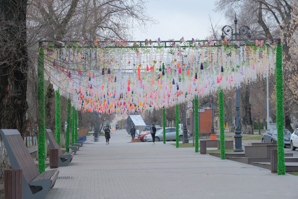 Фоторепортаж: Алматы готовится к Наурызу