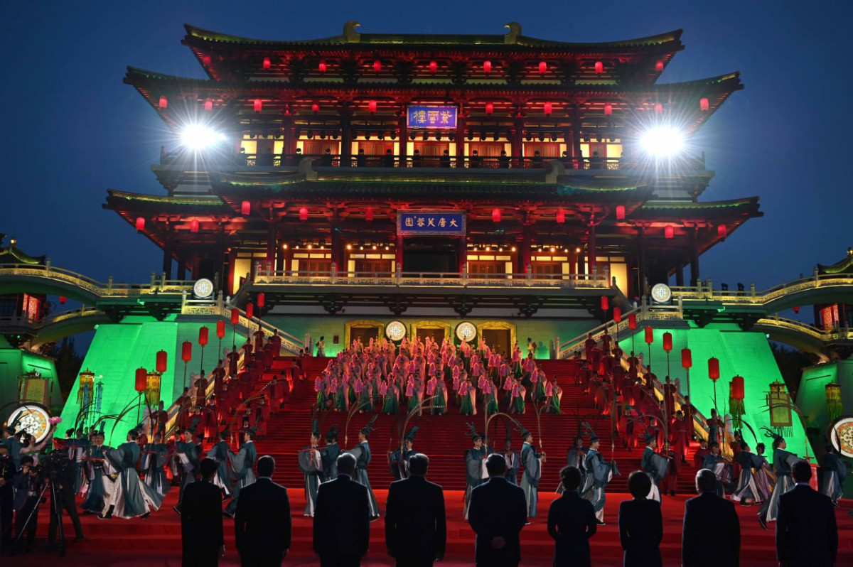 Главы государств – участников саммита «Центральная Азия – Китай» собрались в Лотосовом парке династии Тан