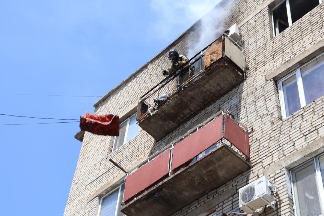 Более 50 человек эвакуировали из пятиэтажки в Таразе