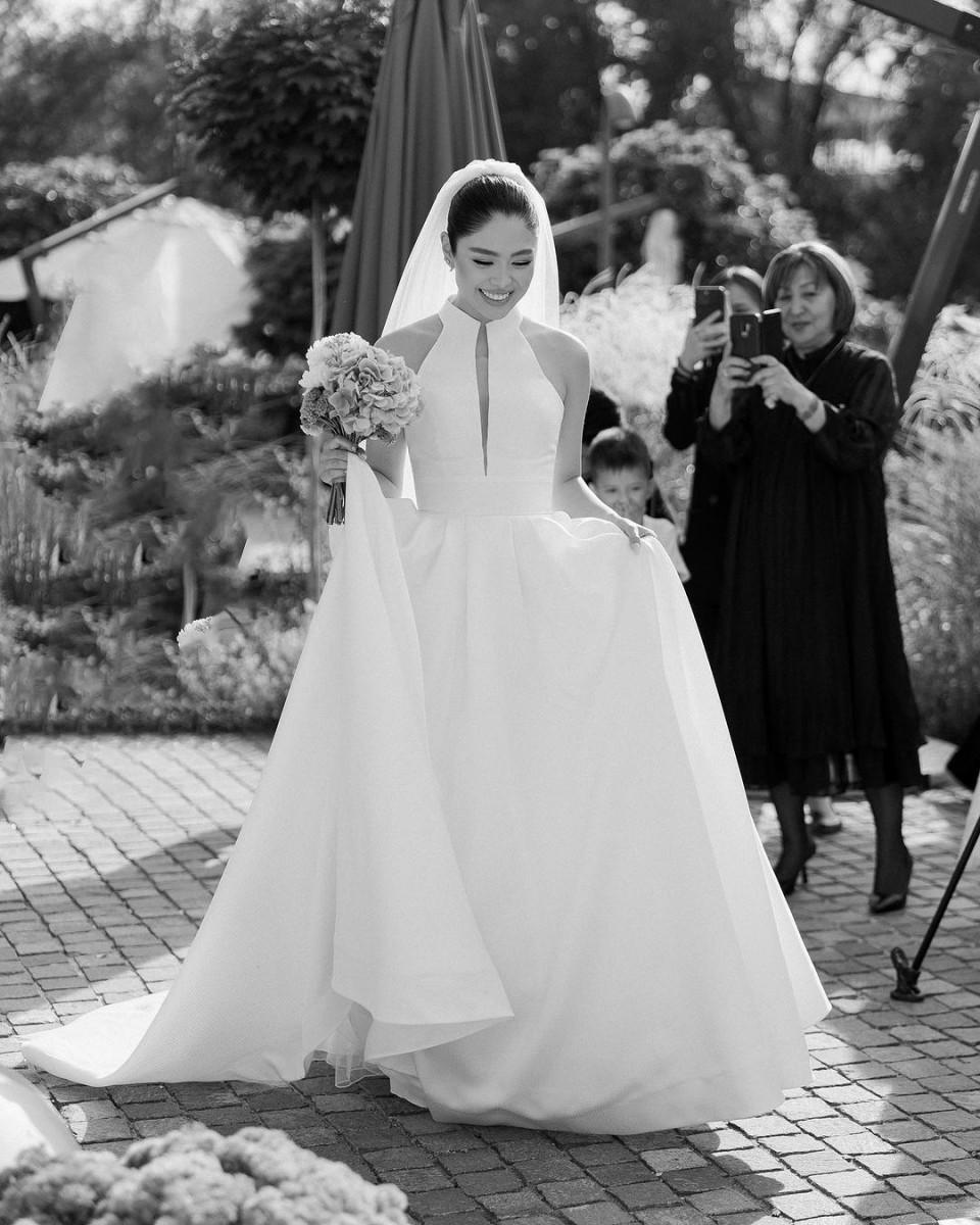 «Королева красоты» - Индира Едильбаева на свадебных фото восхитила казахстанцев
