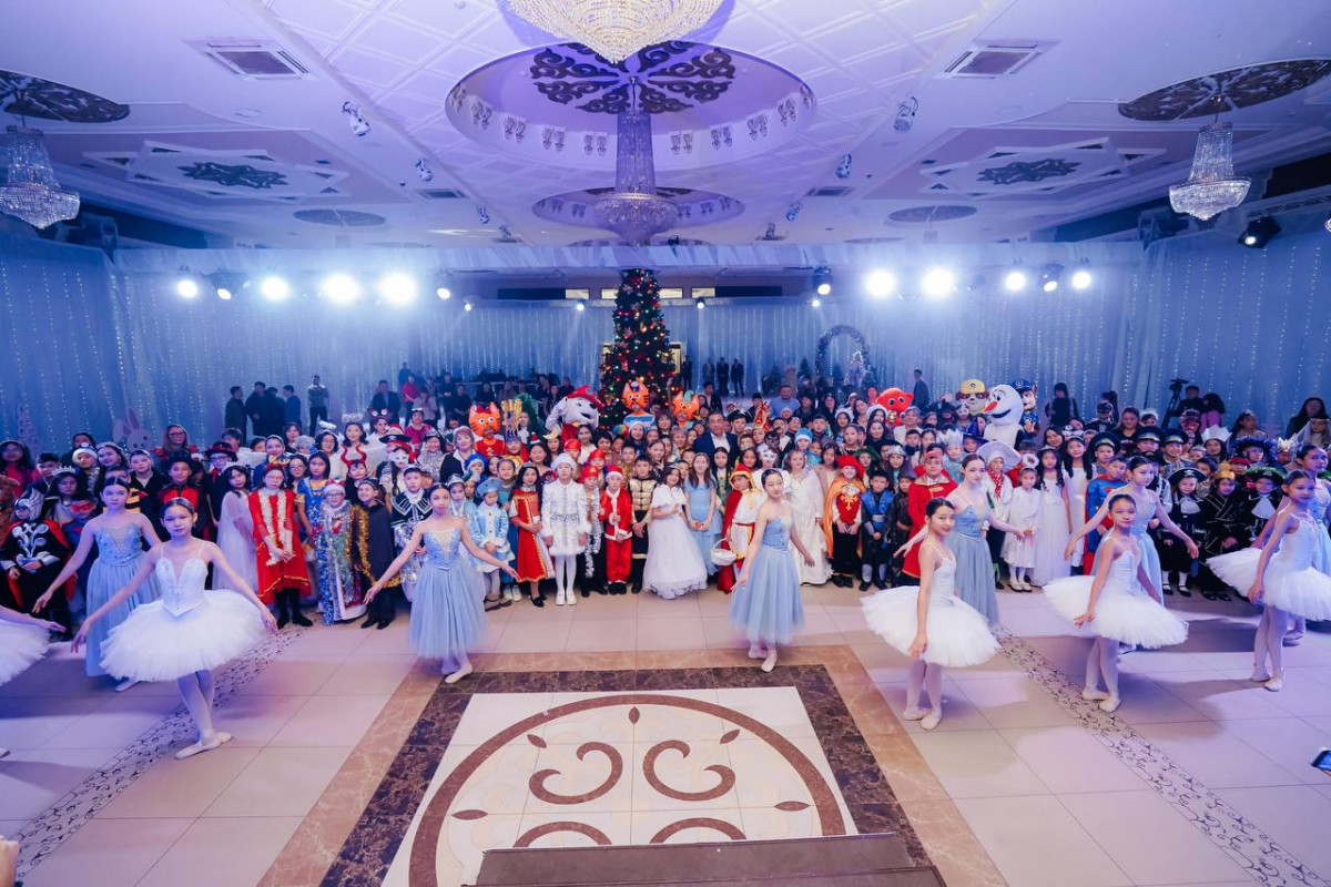 Новогодние елки от имени Президента проходят во всех регионах Казахстана