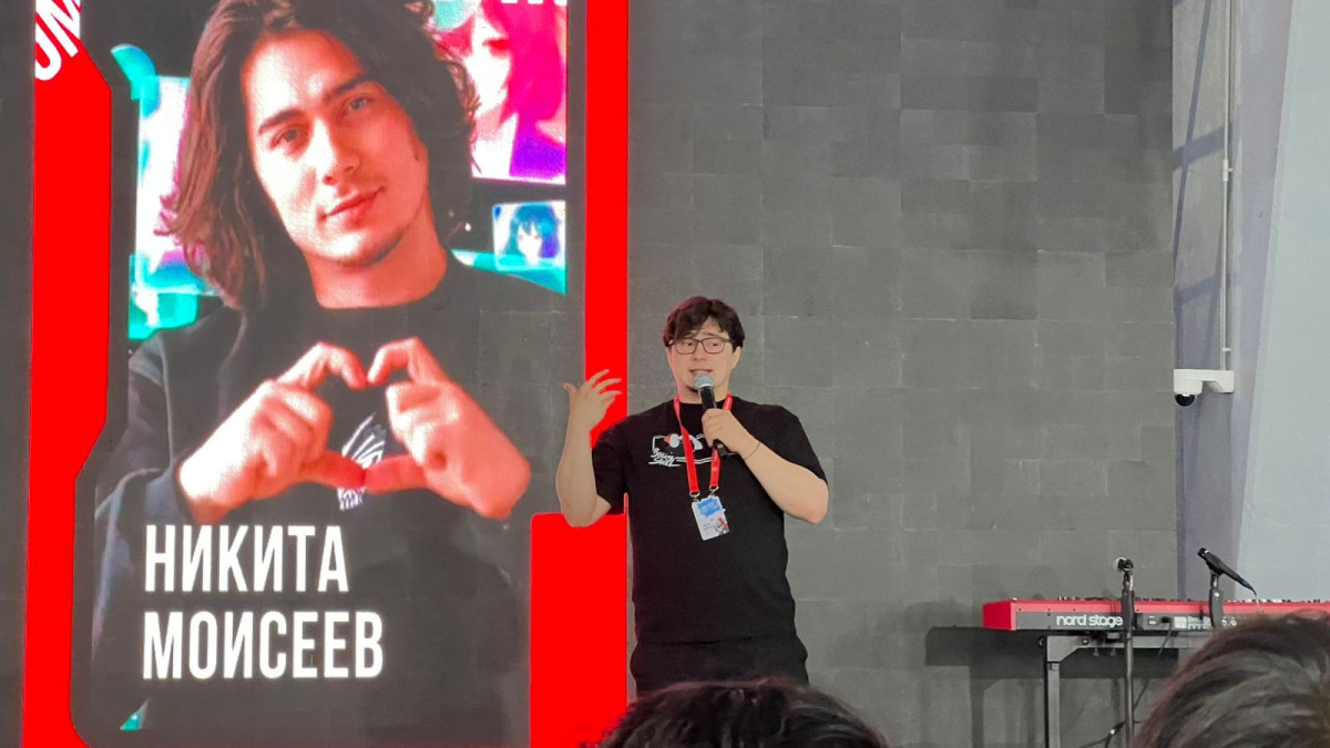 Голос Marvel: Никита Моисеев выступил на Comic Con в Астане