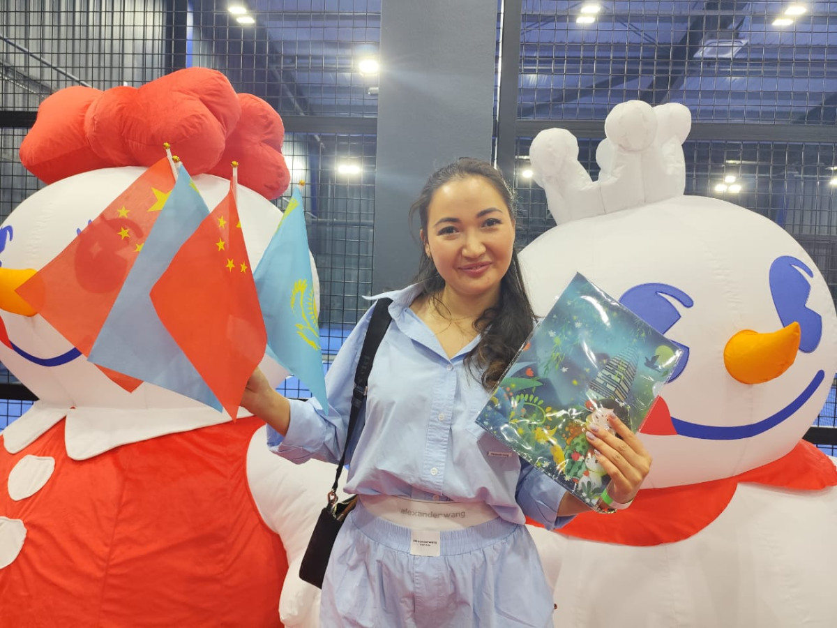 Панда, змея и пинг-понг. Праздник китайско-казахстанской дружбы состоялся в Алматы Панда, змея и пинг-понг. Праздник китайско-казахстанской дружбы состоялся в Алматы