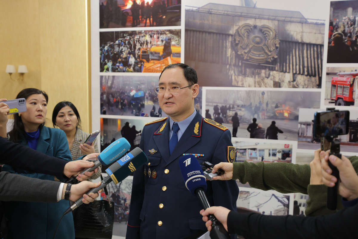 «Қаңтар оқиғасы»: Мәжіліс отырысында көрме ұйымдастырылды