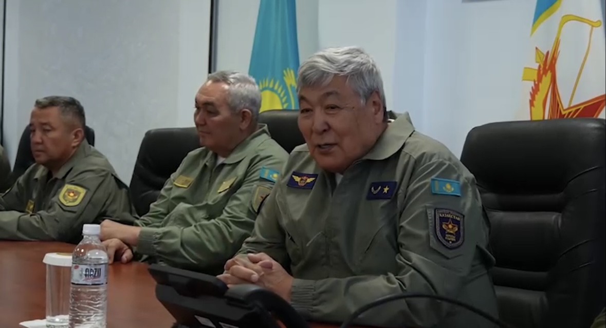 Аспан қауіпсіздігін күзеткен ерлер: Әскери авиациялық бөлімнен арнайы репортаж
