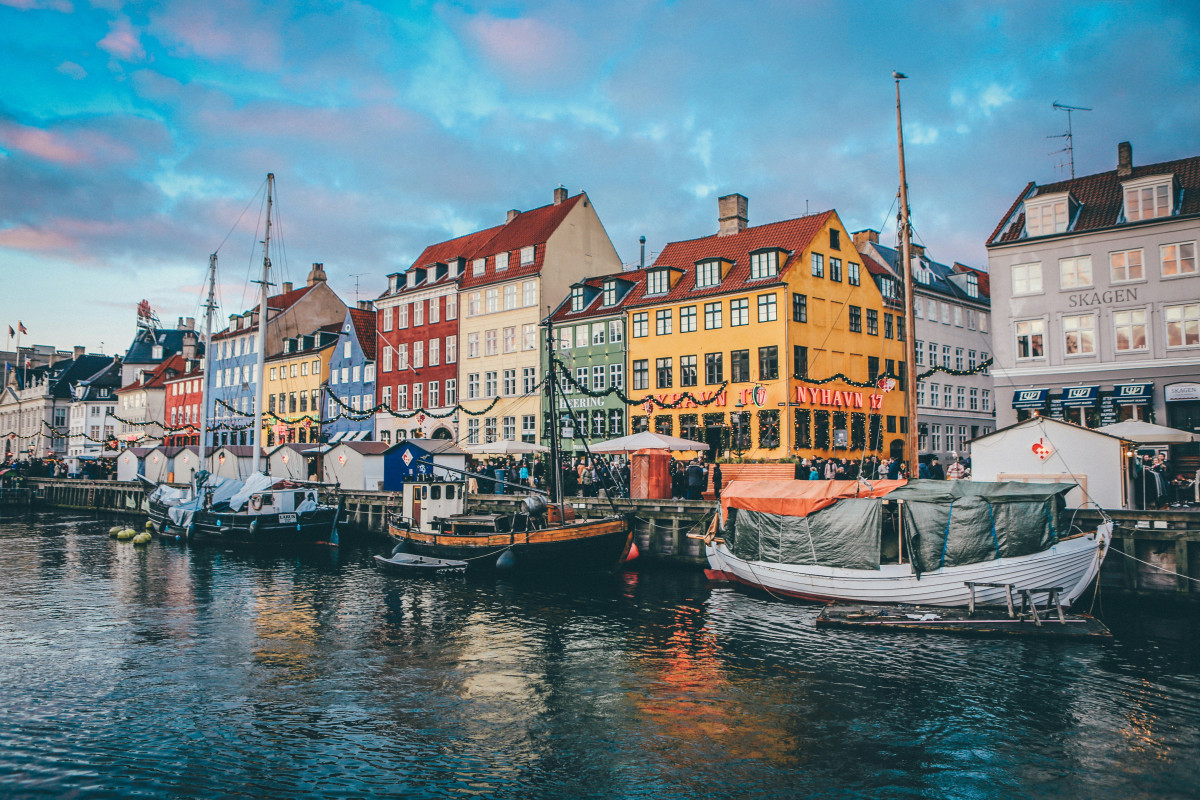 Копенгаген / unsplash.com/<a class="name-bimlc4 truncate-Pc_c1s resetAnchor-rkYpCn nameLight-wQd_Au" href="https://unsplash.com/@nickkarvounis" rel="nofollow" data-discover="true">Nick Karvounis</a>