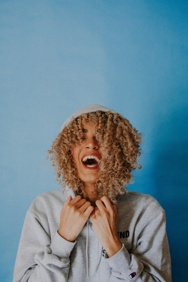 Күлкі / unsplash.com/<a class="name-bimlc4 truncate-Pc_c1s resetAnchor-rkYpCn nameLight-wQd_Au" href="https://unsplash.com/@von_co" rel="nofollow" data-discover="true">Ivana Cajina</a>