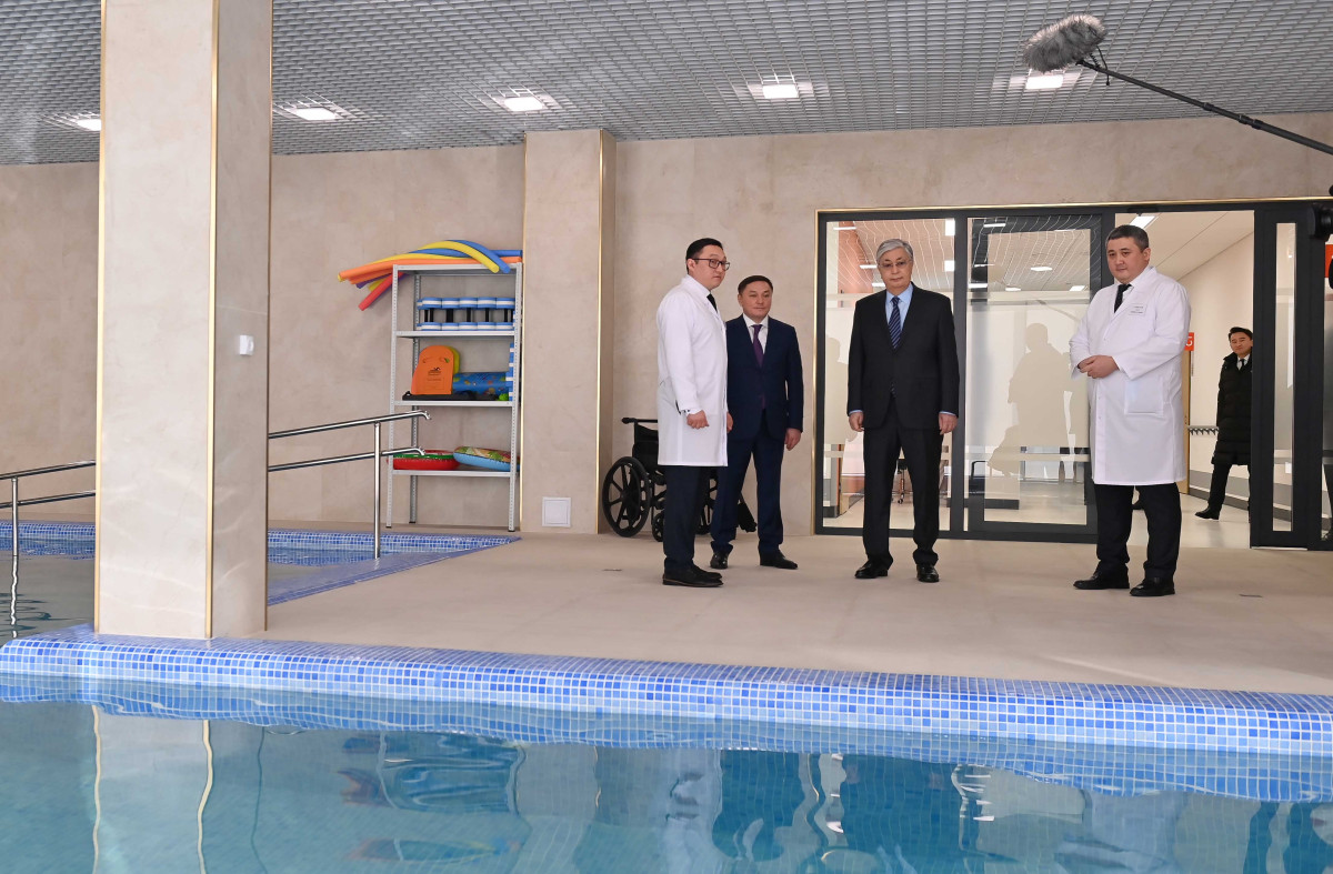 Глава государства посетил клинико-реабилитационный центр Кокшетау