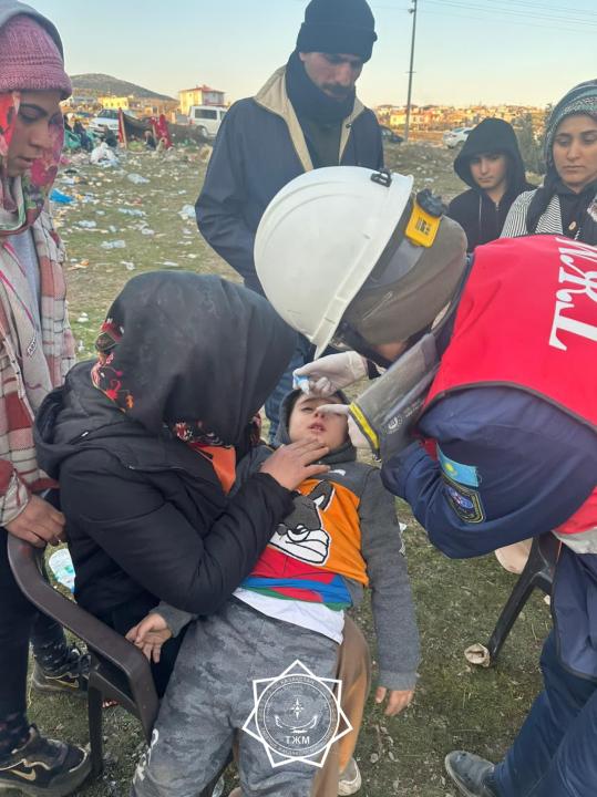 МЧС продолжает поисково-спасательные работы в Турции