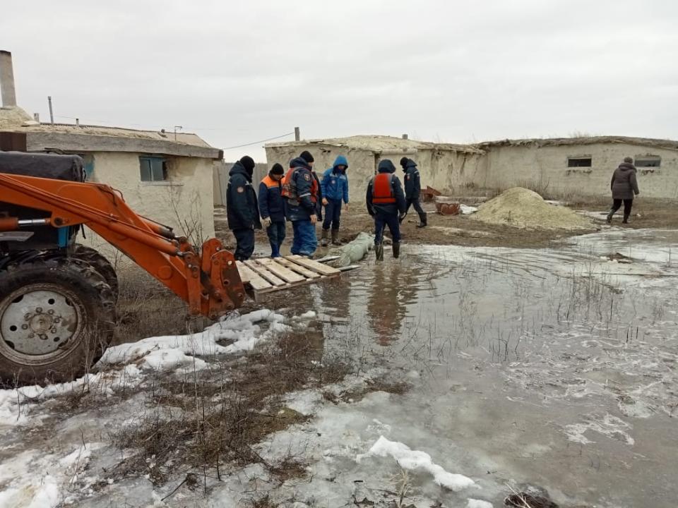 Продолжаются противопаводковые работы в Актюбинской области