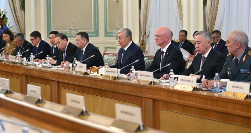 Президенты Казахстана и Таджикистана провели переговоры