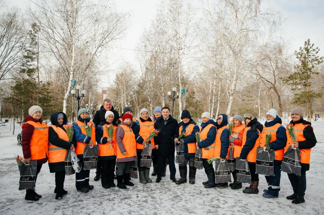 Работниц коммунальных служб поздравили в Акмолинской области