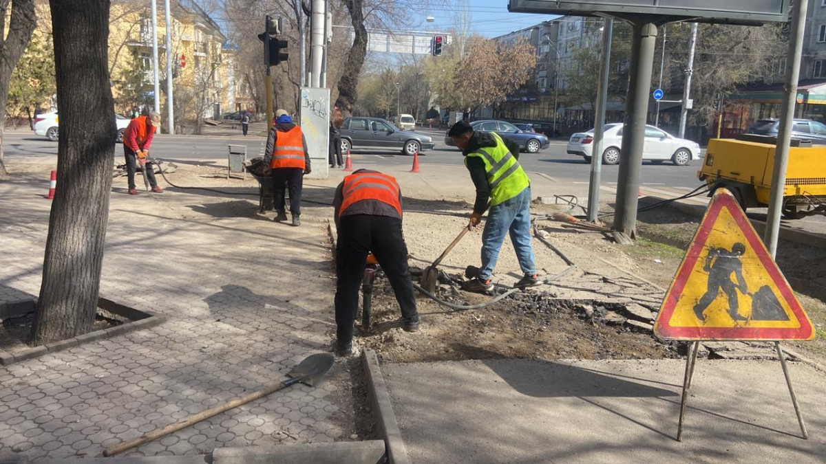 В Алматы начались весенние восстановительно-ремонтные работы