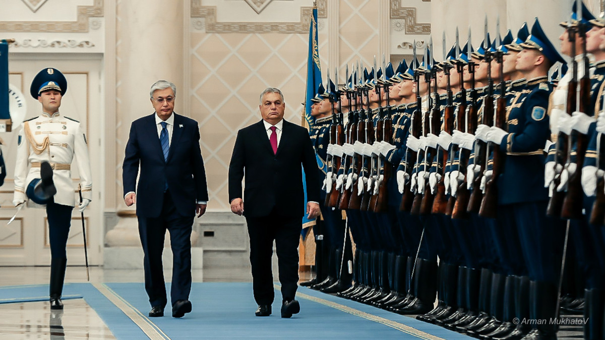 Мажарстан премьер-министрі Виктор Орбан мемлекет басшысы Қасым-Жомарт Тоқаевпен кездесу үшін Астанаға келді
