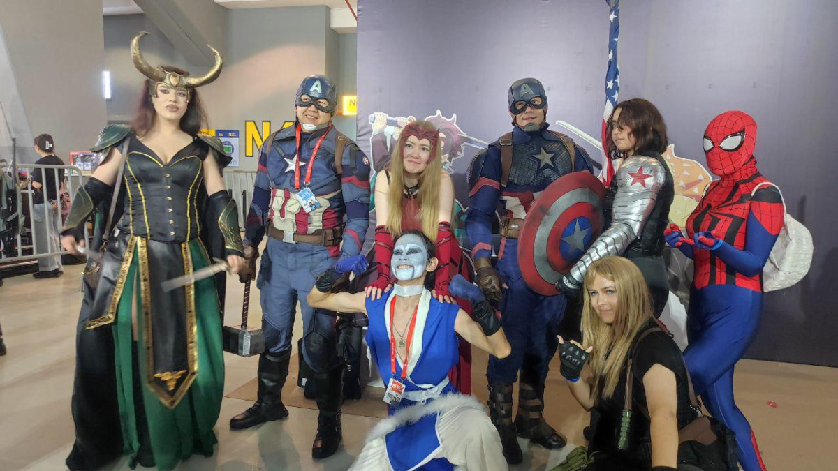 Второй день Comic Con 2025: косплееры за миллионы, а Эсай Моралес учит жизни