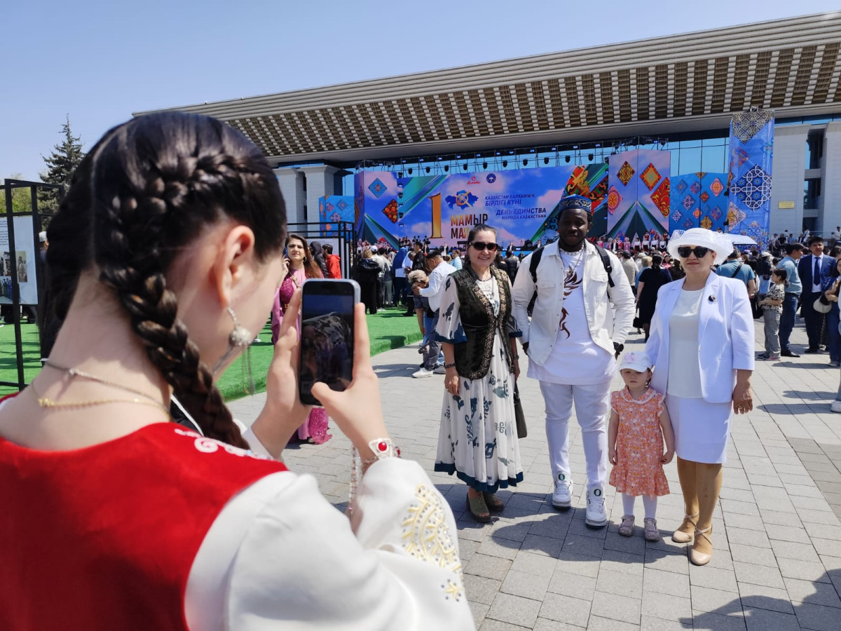 «Праздник единства нашего народа!». Как в Алматы отмечают 1 мая