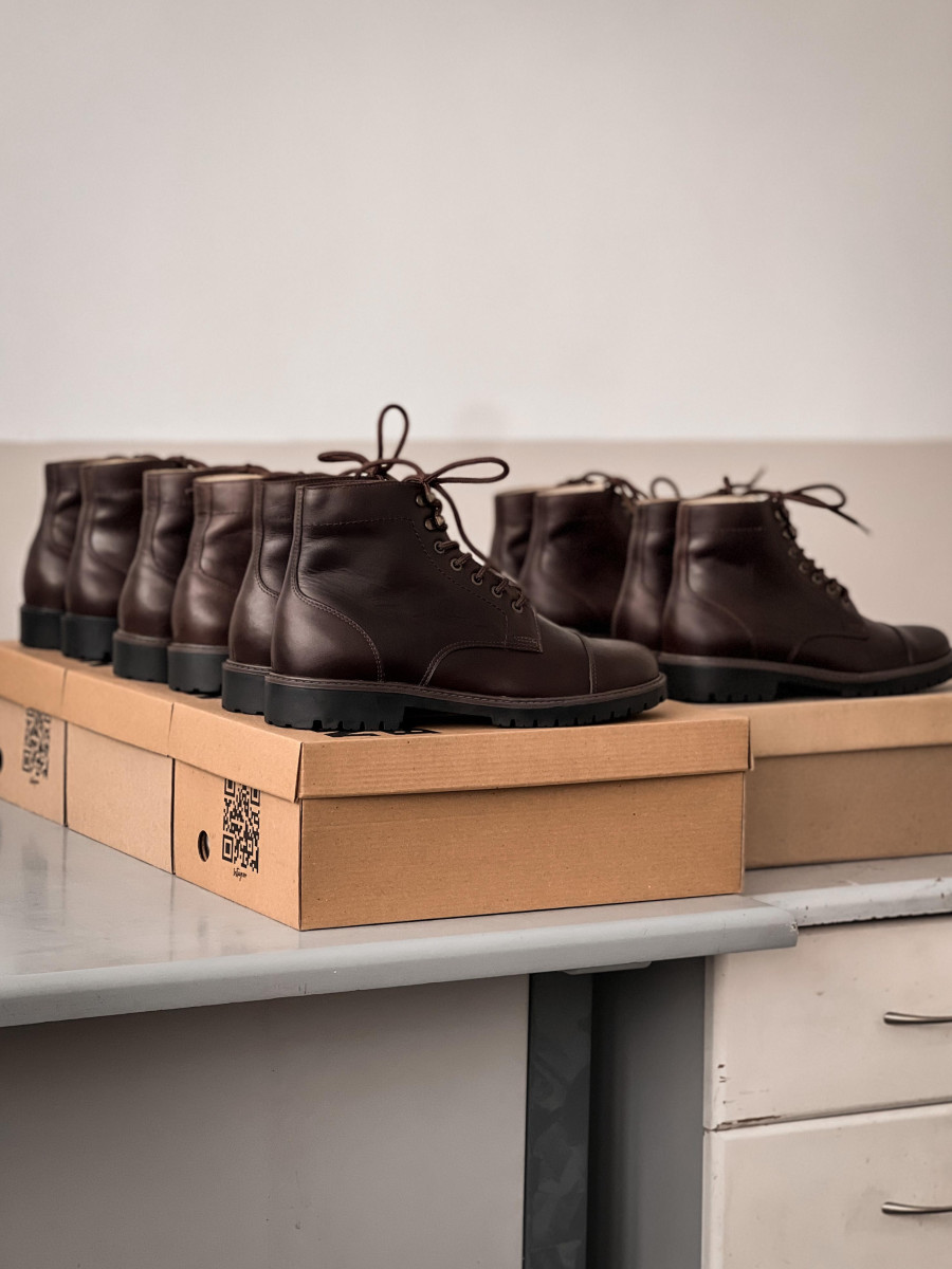 Как карагандинец шьет обувь – настоящее произведение искусства