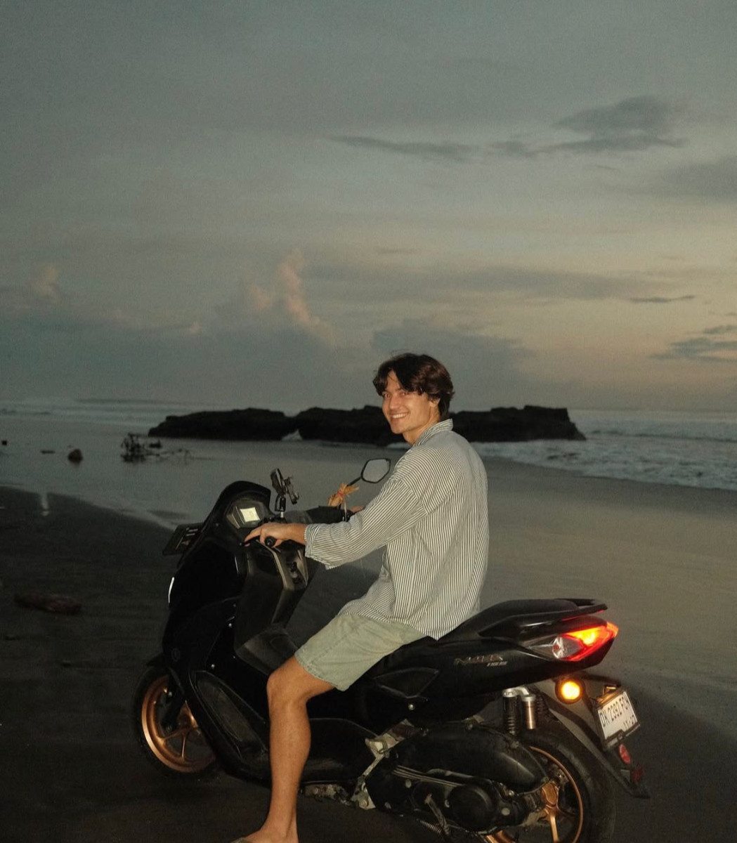 Американский блогер совершил кругосветку без денег