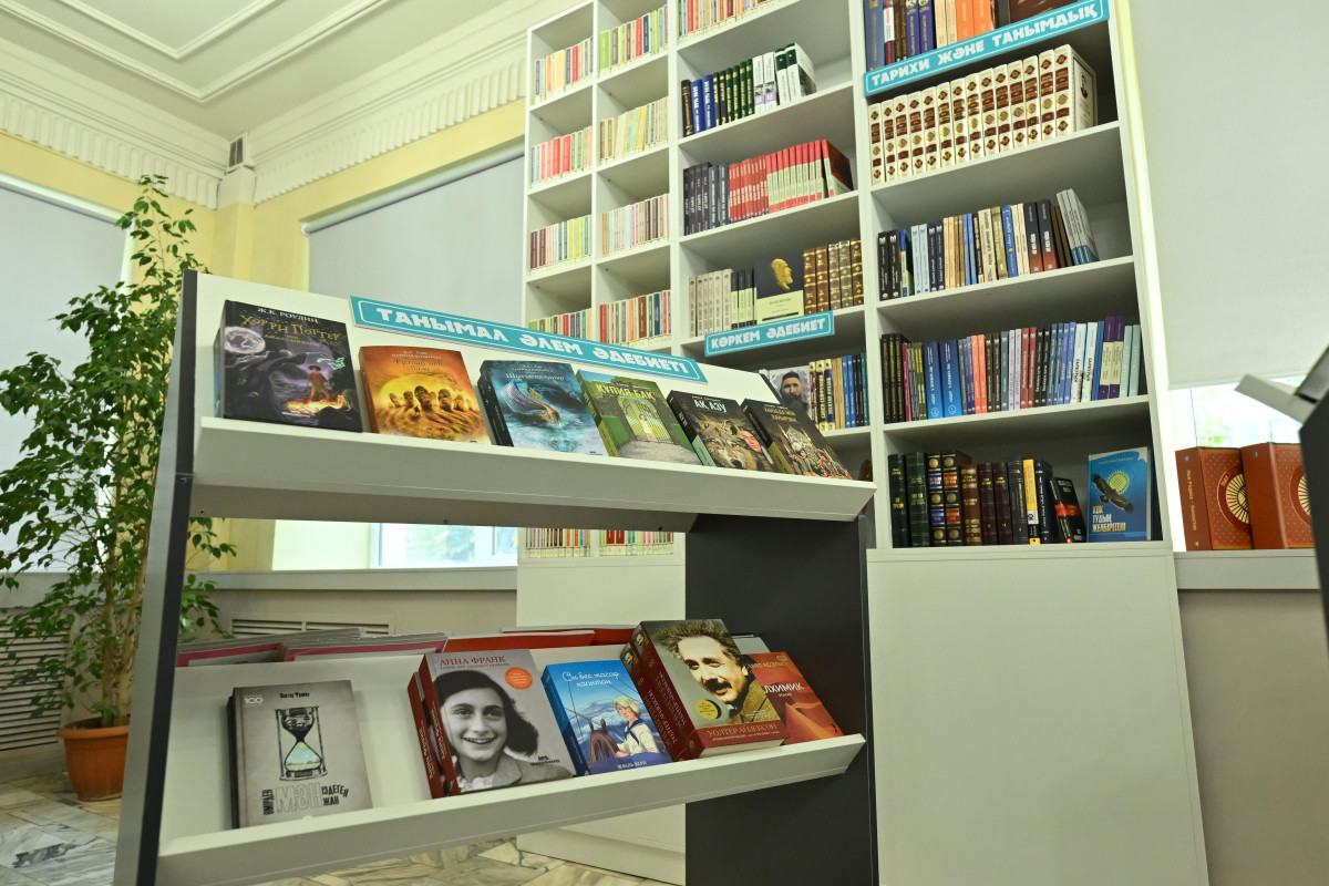 Партия «AMANAT» запустила проект по повышению интереса к казахской литературе