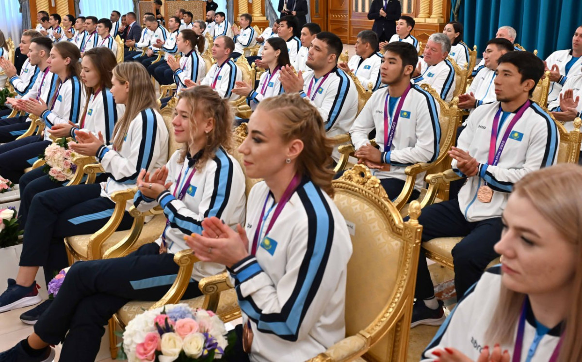 Касым-Жомарт Токаев выступил перед призёрами Азиады