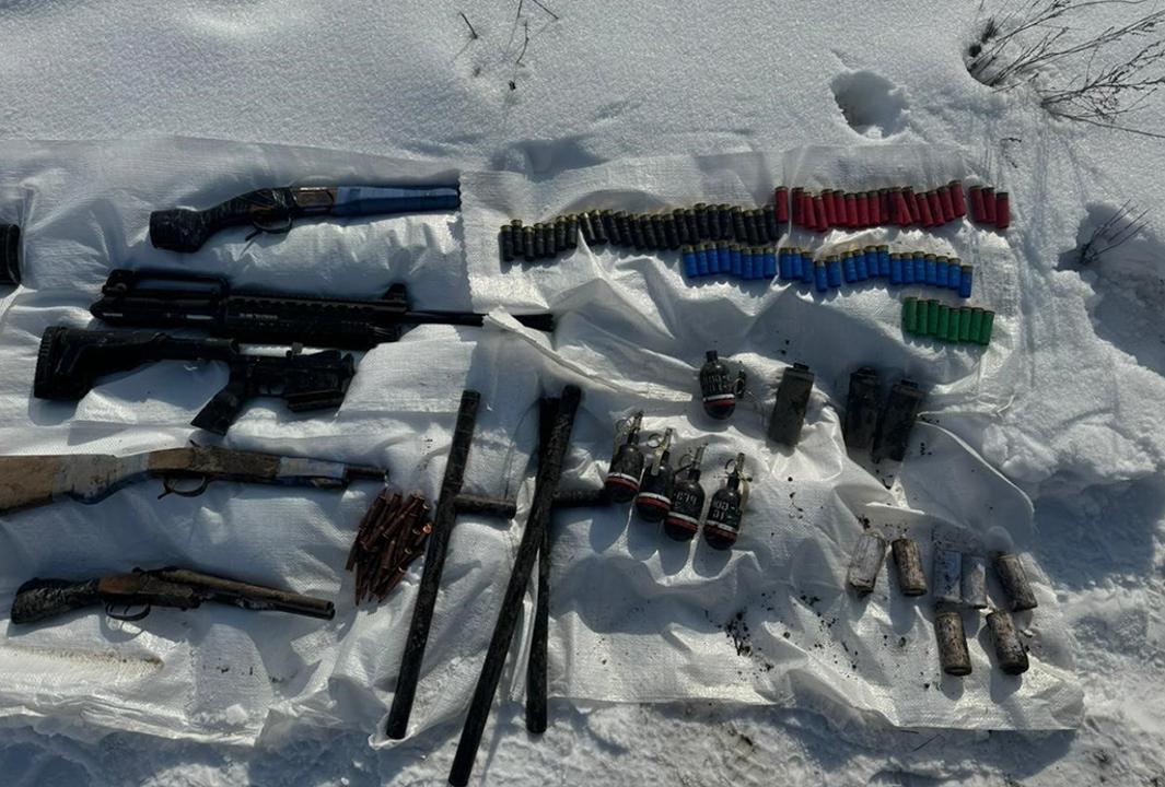 Схрон с оружием и дубинками, пропавшим во время январских событий, обнаружили в Алматы