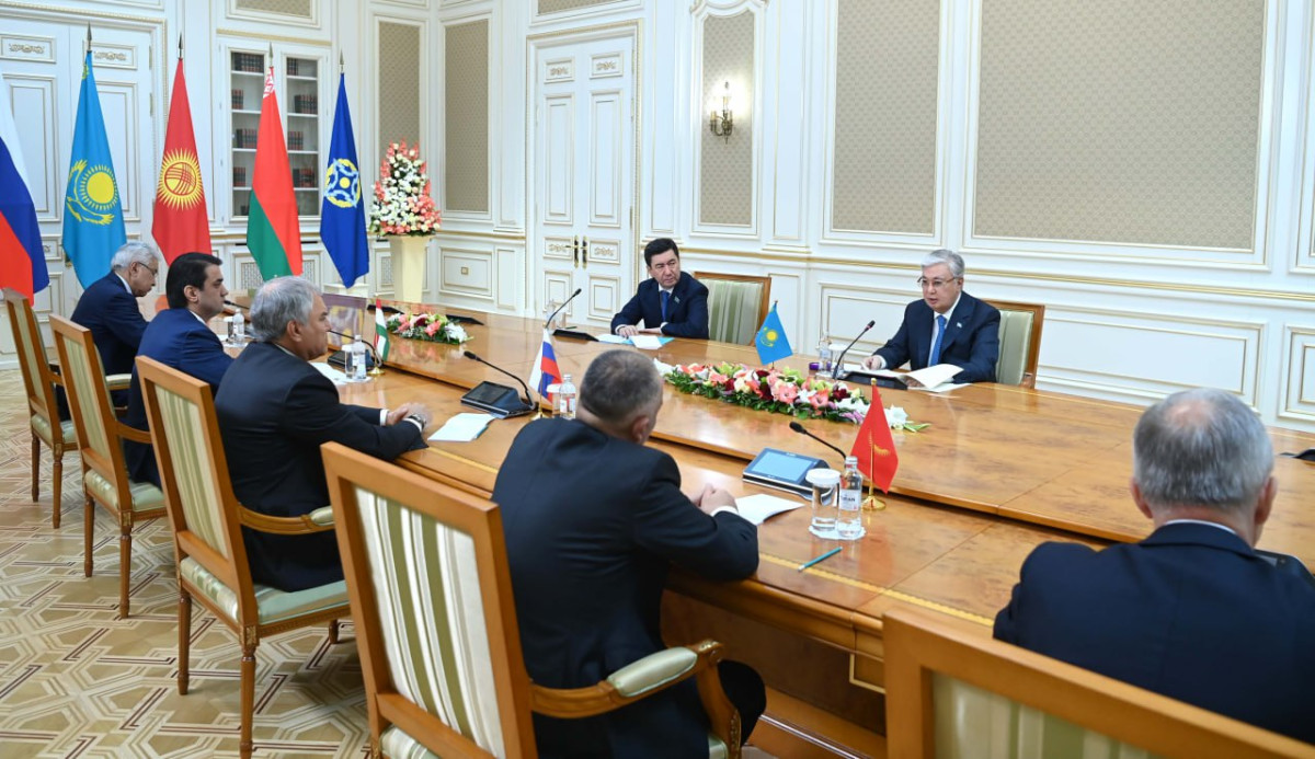 Президент Казахстана провел встречу со спикерами палат парламентов стран ОДКБ