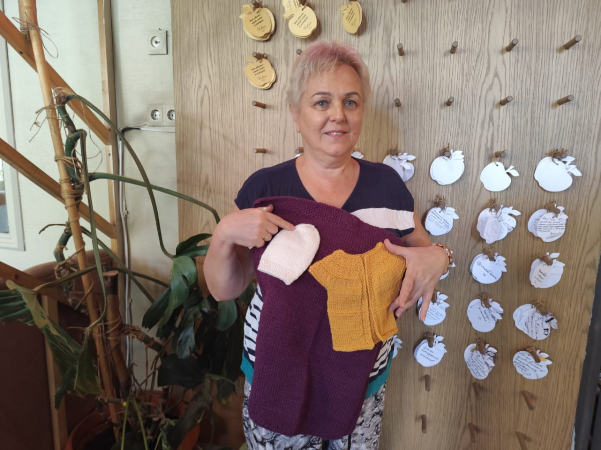 «Волшебная одежда!». Как в Алматы феи и врачи спасают недоношенных детей