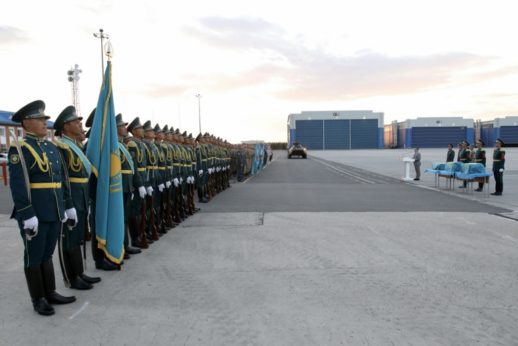 Останки трех погибших в ВОВ воинов-казахстанцев доставили на Родину
